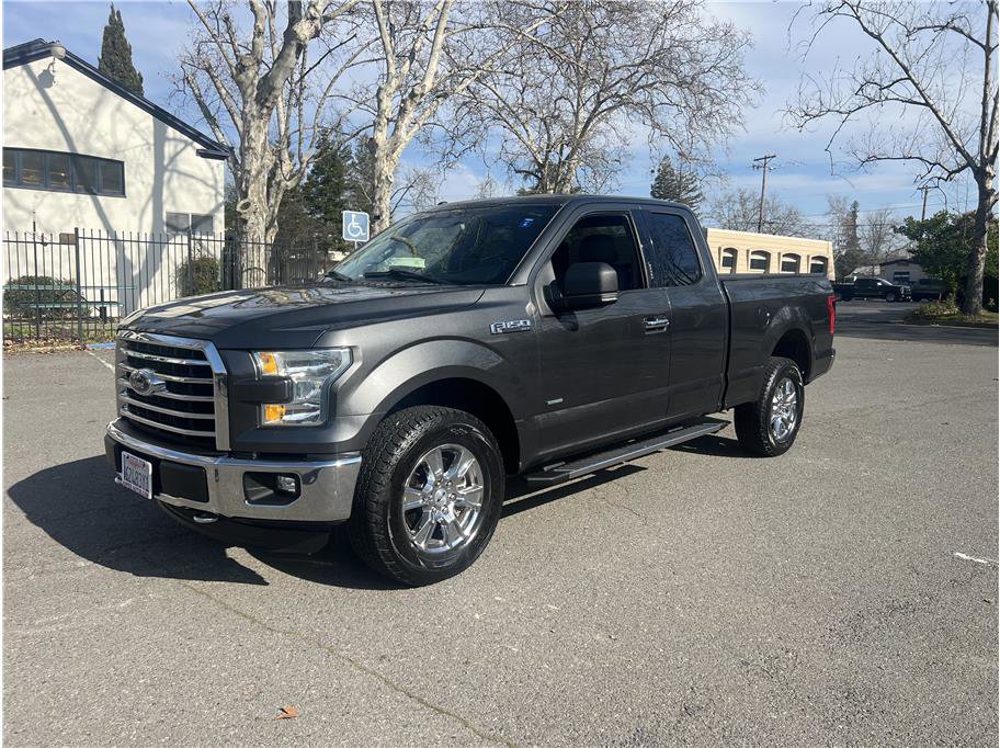 Used 2016 Ford F150 XLT w/ Equipment Group 301A Mid image 3