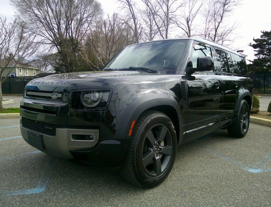 Used 2023 Land Rover Defender 130 X-Dynamic SE AWD/4WD image 15