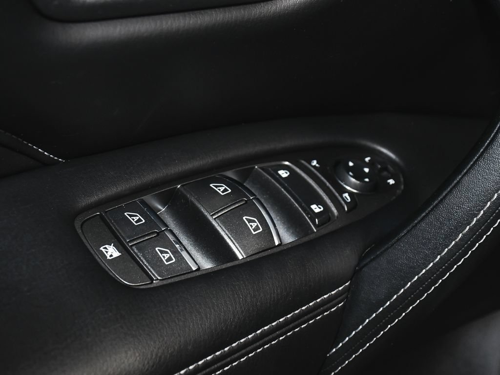 Used 2023 INFINITI QX80 Luxe w/ Cargo Package AWD/4WD image 9
