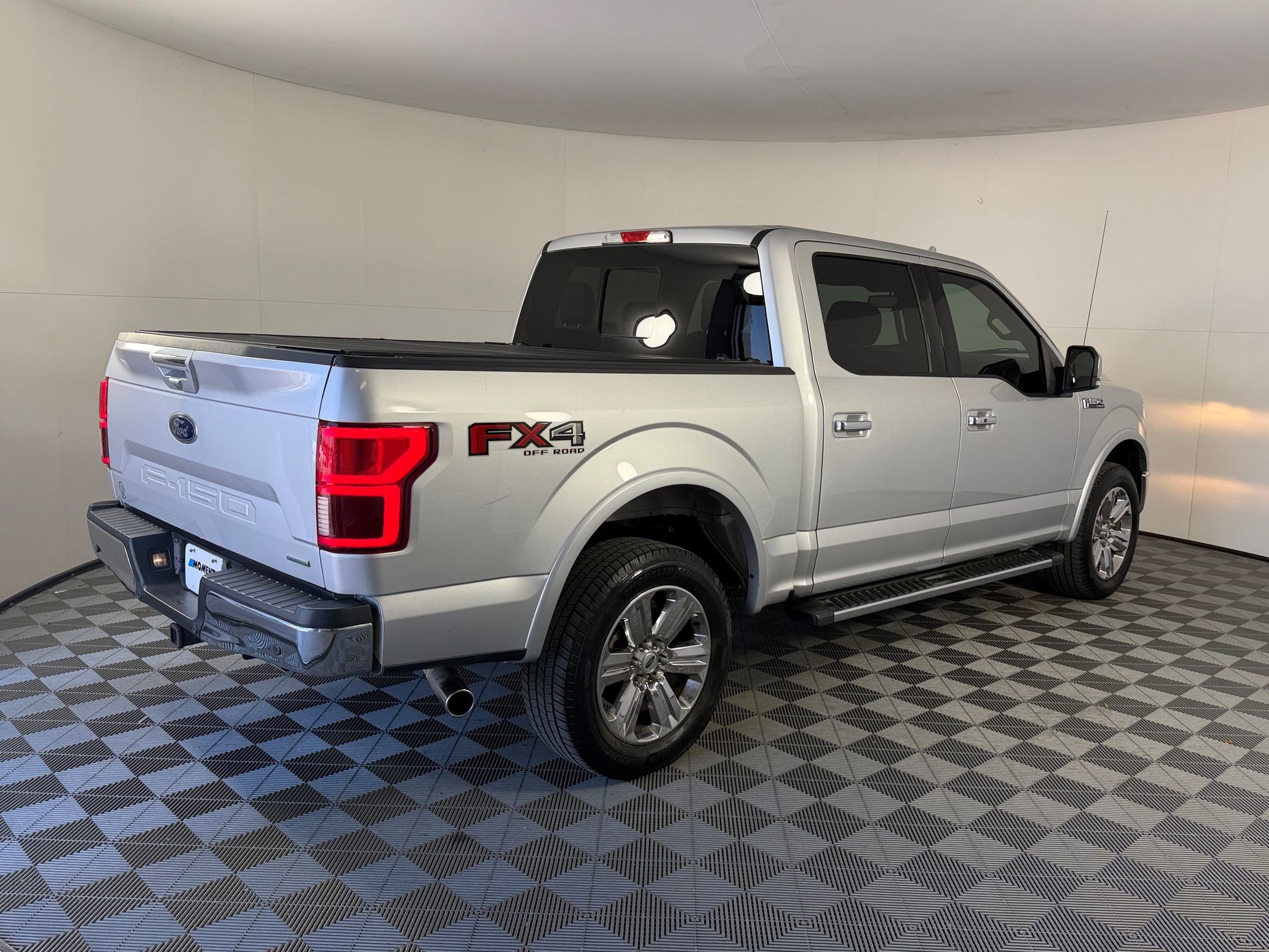 Used 2018 Ford F150 Lariat AWD/4WD image 9