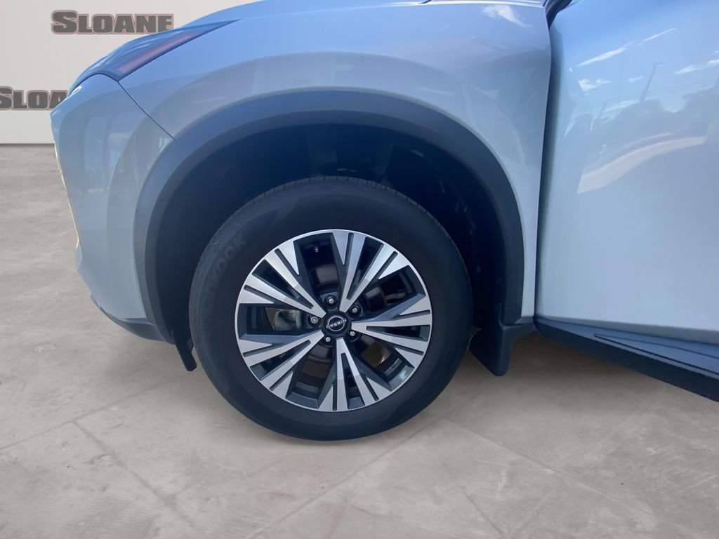 Used 2023 Nissan Rogue SV AWD/4WD image 14