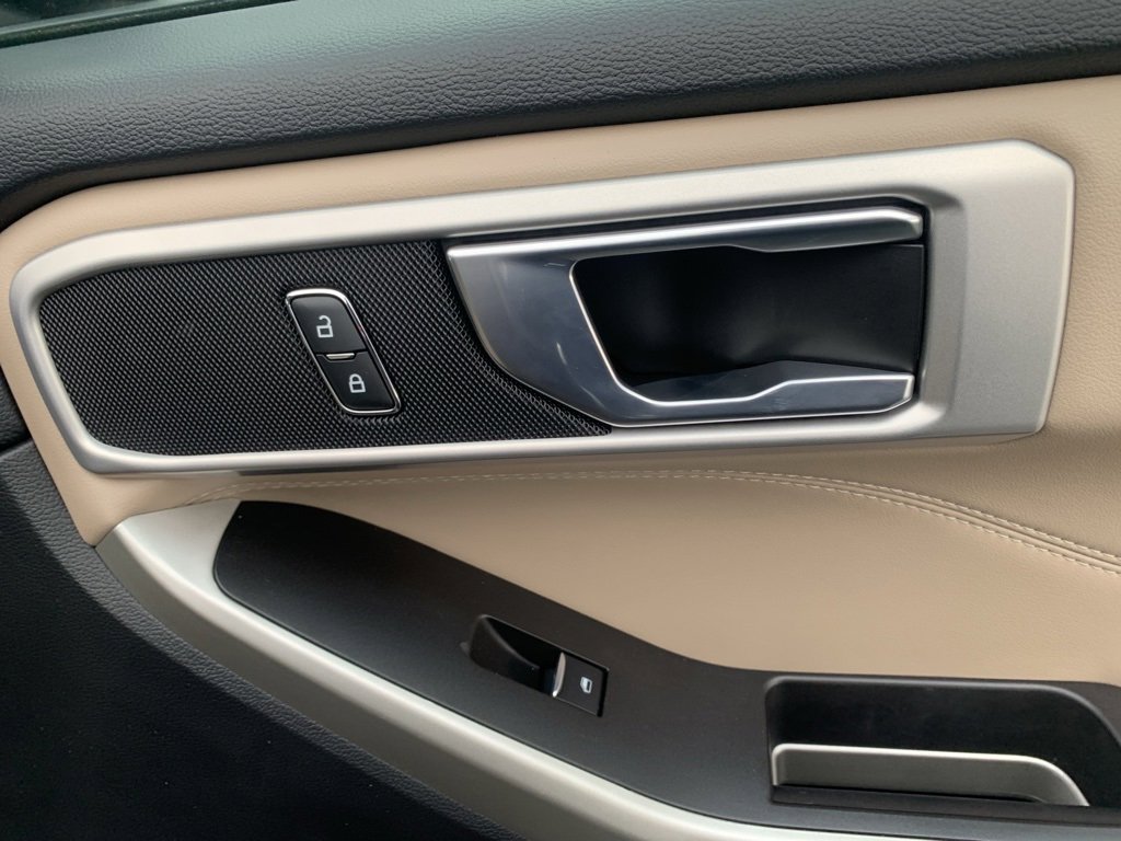 Used 2022 Ford Explorer XLT w/ Equipment Group 202A image 36