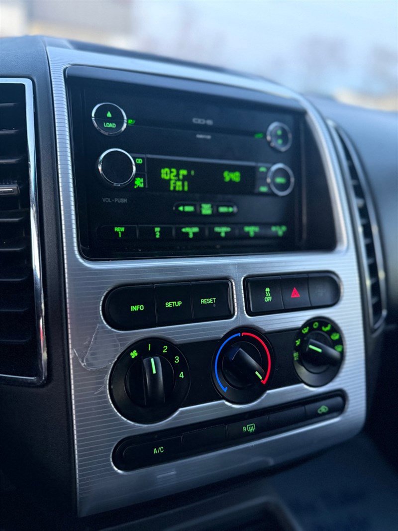 Used 2008 Ford Edge SEL image 6