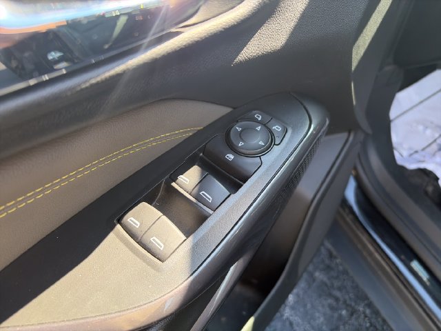 Used 2024 Chevrolet Trax ACTIV w/ Sunroof Package FWD image 14