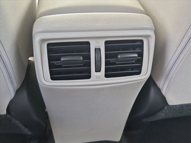 Used 2020 Nissan Rogue Sport SV FWD image 16