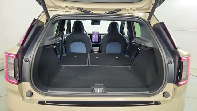 New 2026 Volvo EX30 Plus w/ Protection Package Premier AWD/4WD image 38