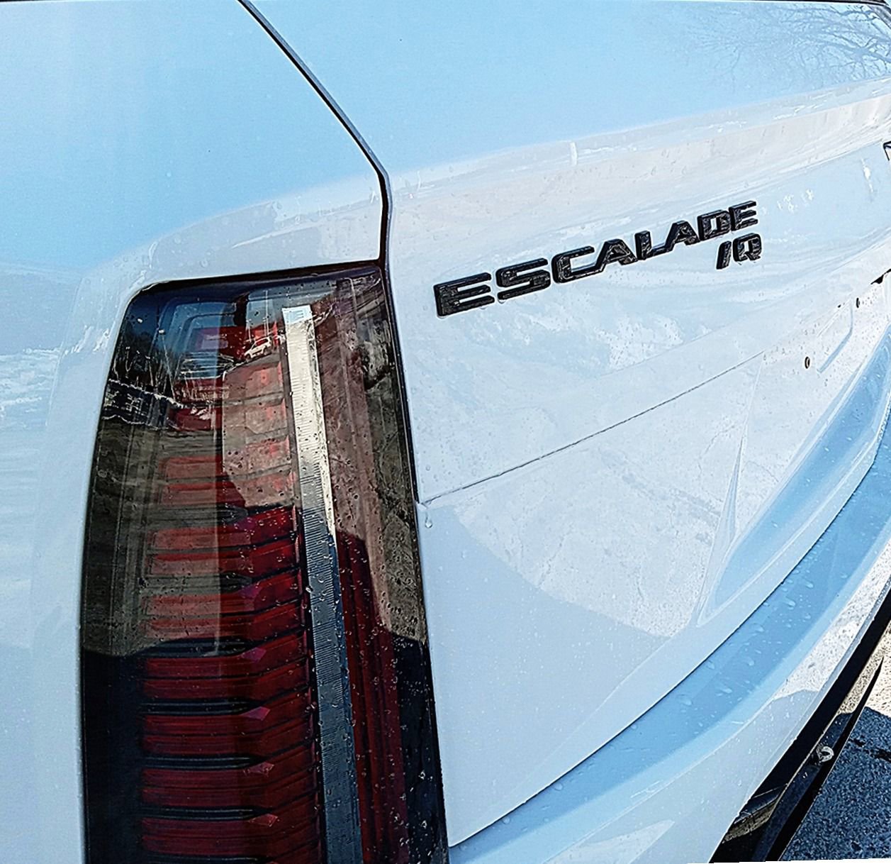 Certified 2025 Cadillac Escalade IQ Sport 2 w/ LPO, ONYX Package image 9