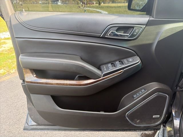 Used 2017 Chevrolet Tahoe LT w/ Luxury Package AWD/4WD image 25