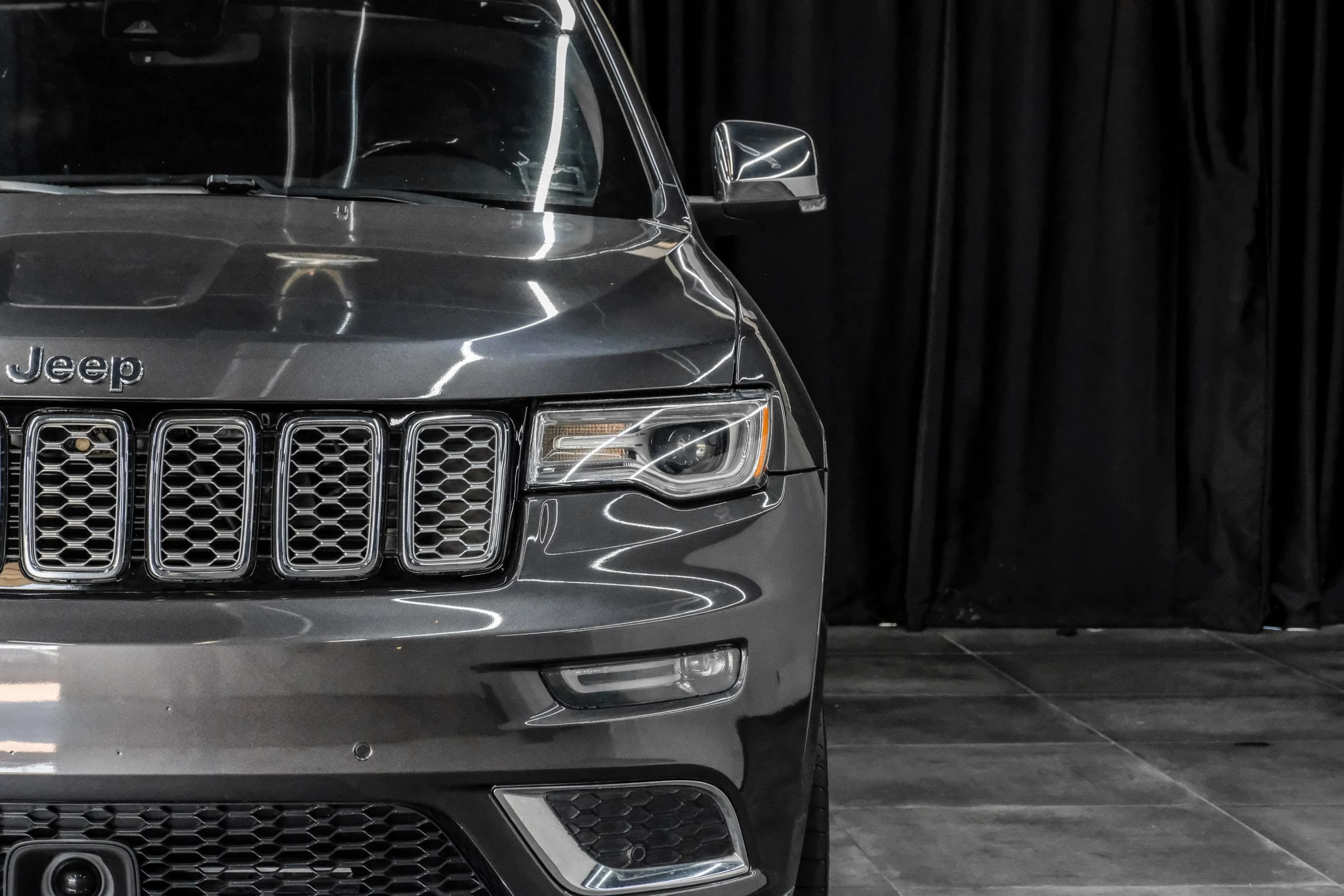 Used 2021 Jeep Grand Cherokee Summit AWD/4WD image 52