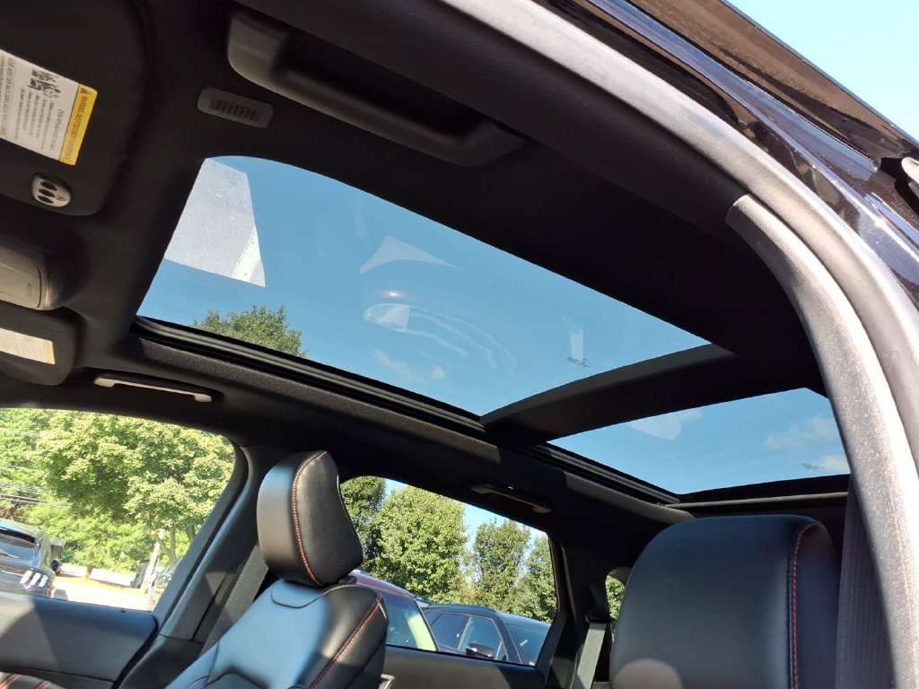 Used 2023 Ford Edge ST-Line AWD/4WD image 11