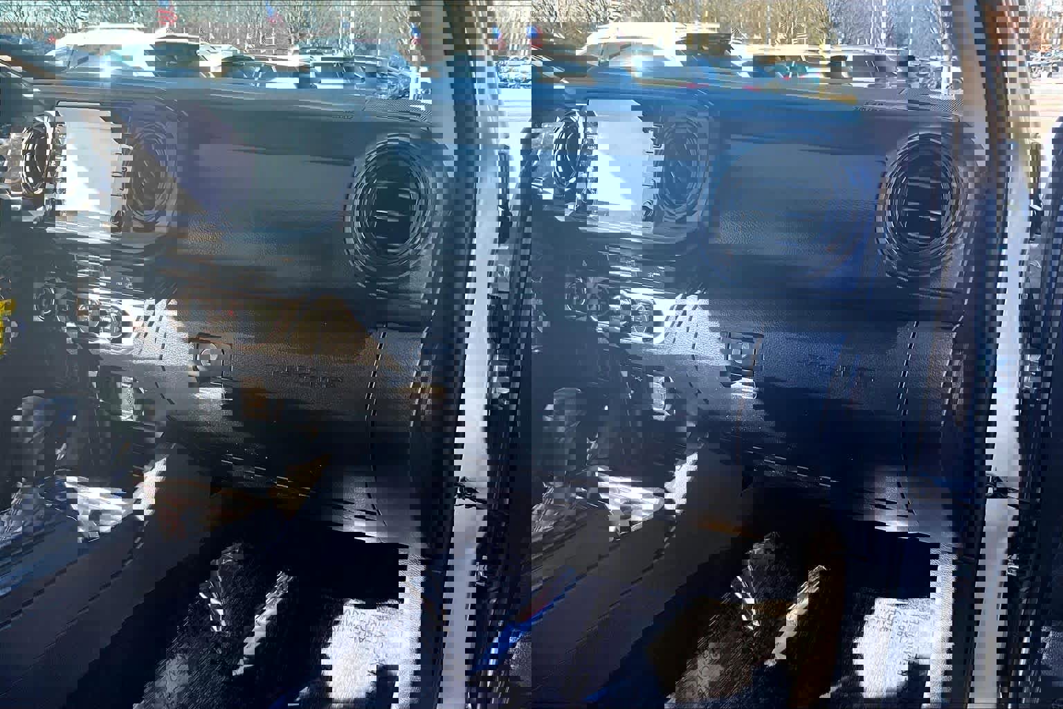 Used 2023 Toyota Tacoma SR image 18