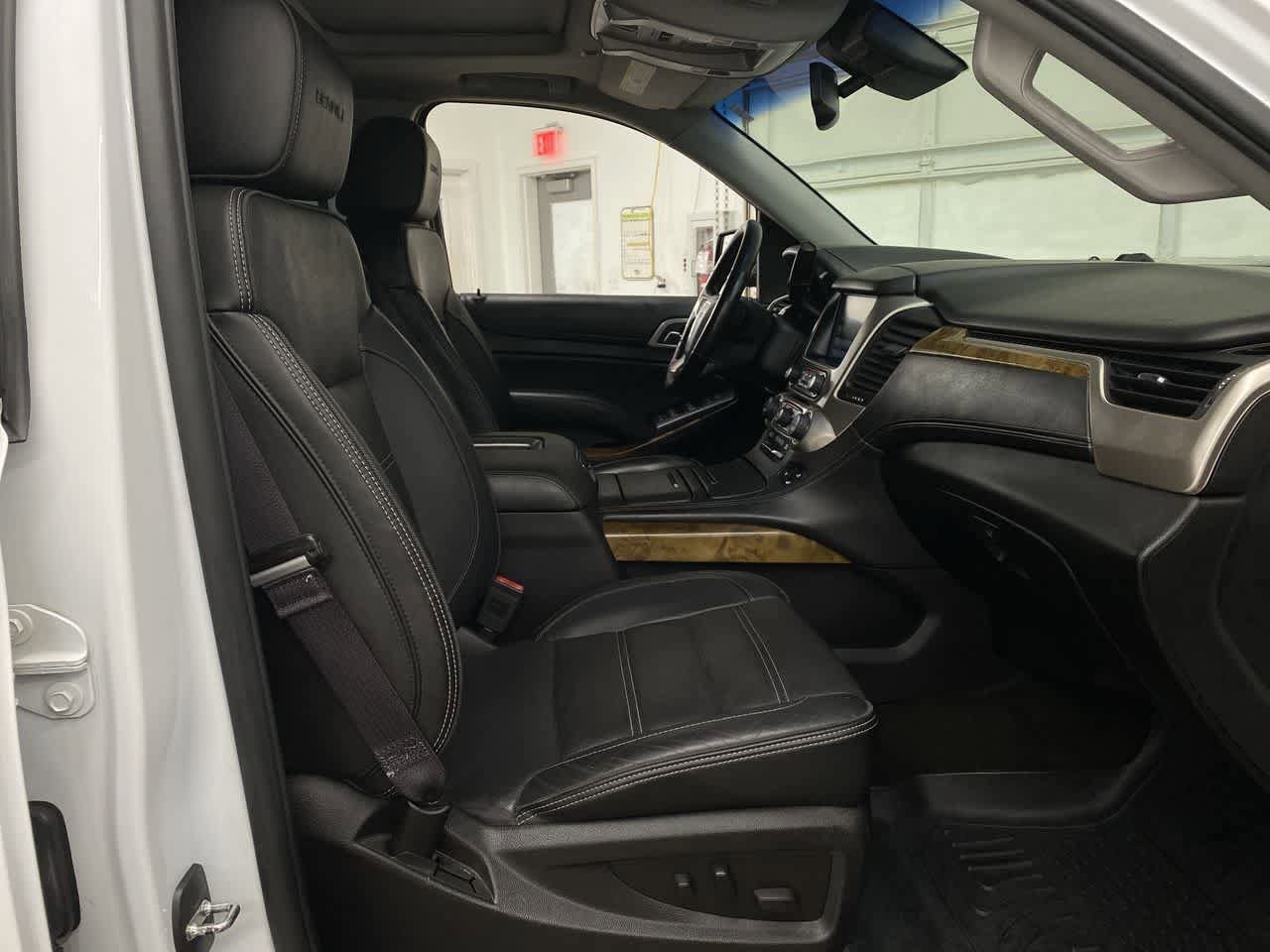 Used 2016 GMC Yukon Denali w/ Open Road Package AWD/4WD image 18