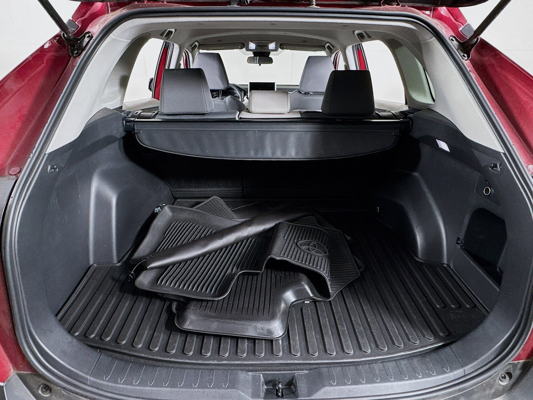 Certified 2023 Toyota RAV4 XLE FWD image 19
