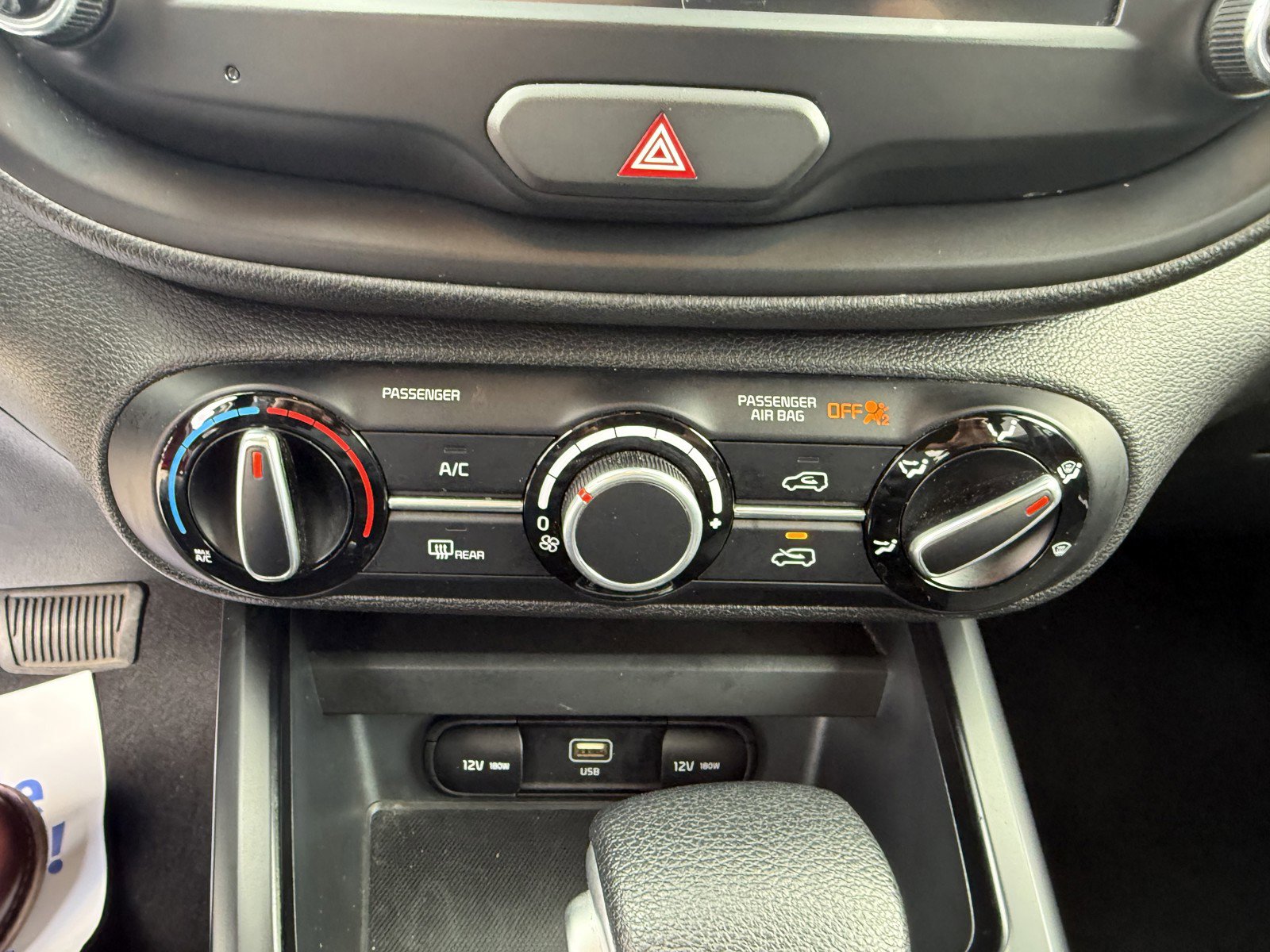 Used 2024 Kia Soul LX w/ Option Group 015 FWD image 24