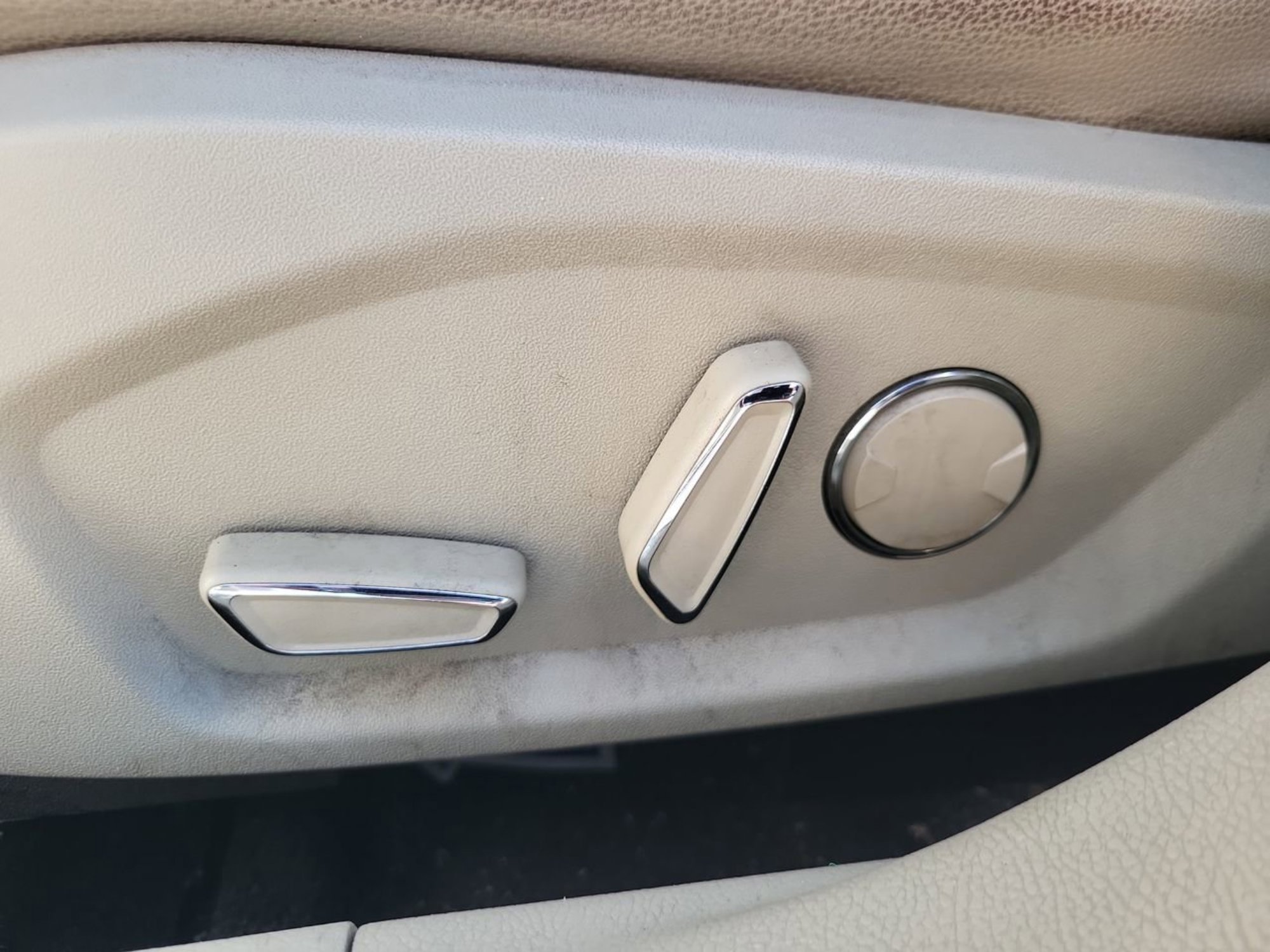 Used 2014 Ford Fusion SE w/ Equipment Group 202A image 17