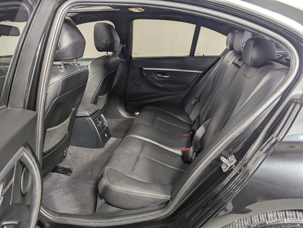 Used 2017 BMW 330i Sedan RWD image 22
