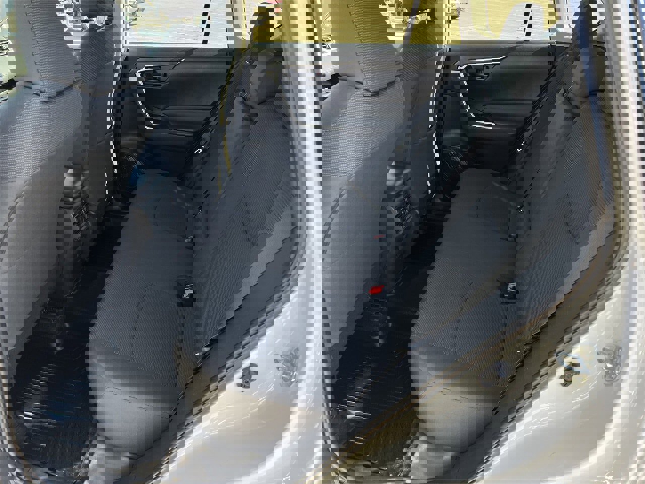 Used 2022 Toyota RAV4 LE image 24