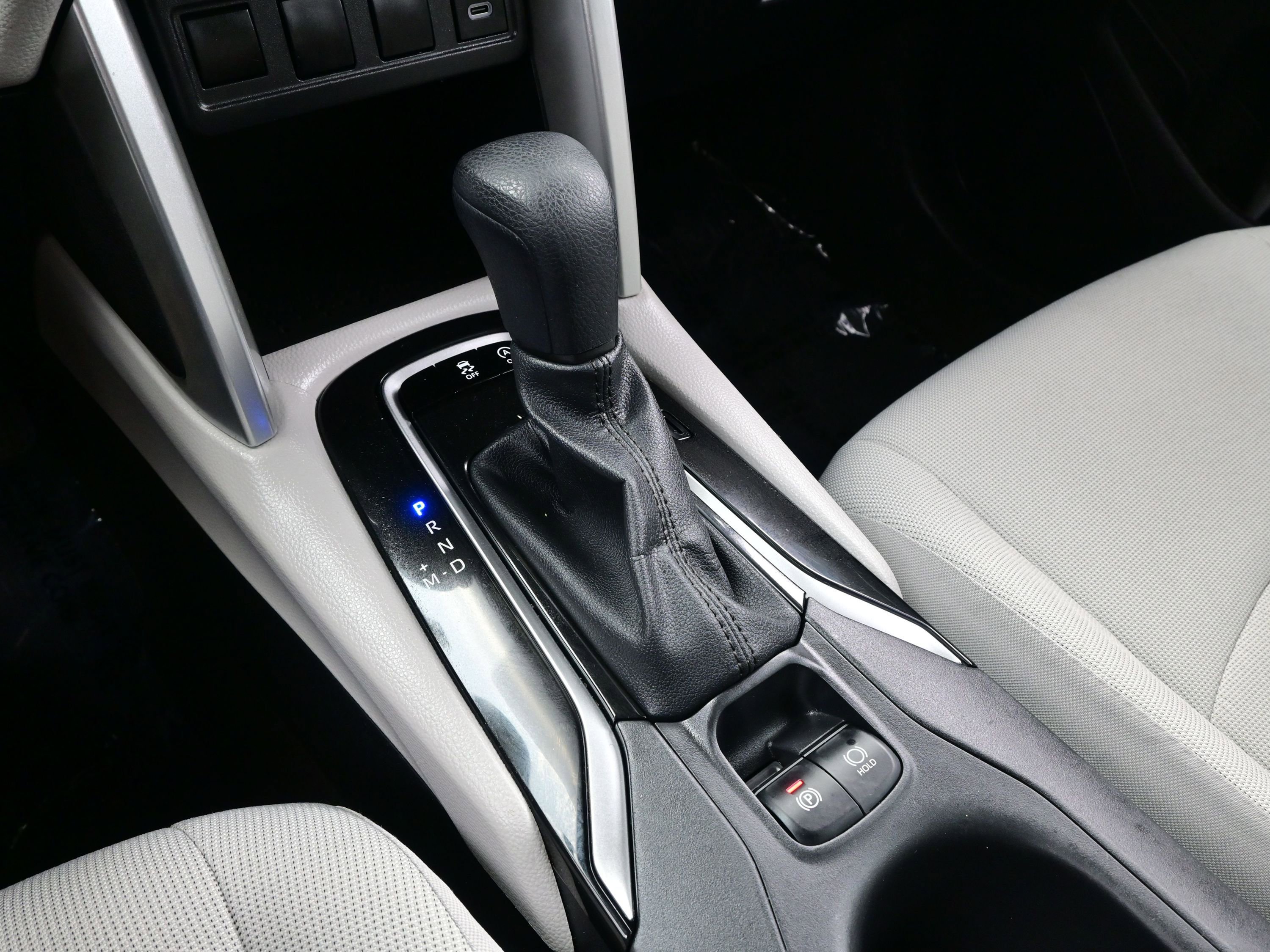 Used 2023 Toyota Corolla Cross L image 19