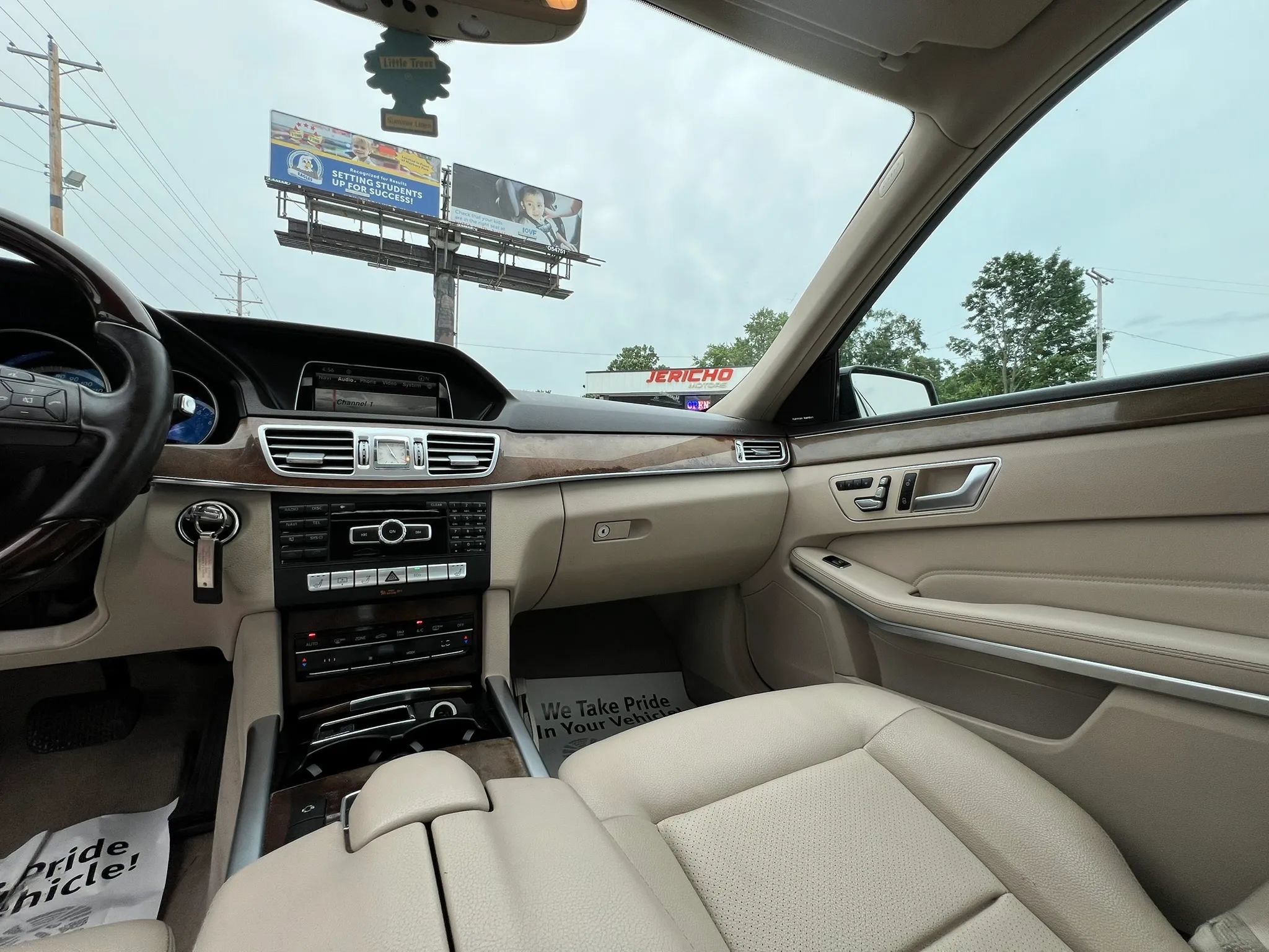 Used 2014 Mercedes-Benz E 350 4MATIC Sedan image 14
