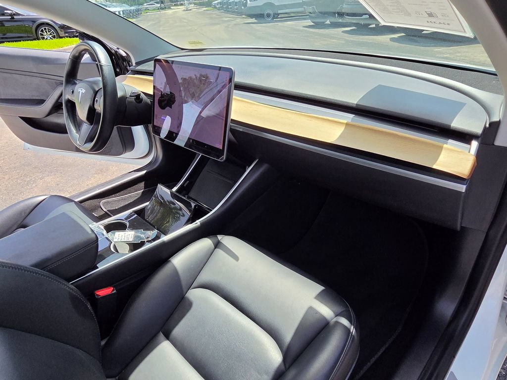 Used 2018 Tesla Model 3 Mid Range RWD image 22