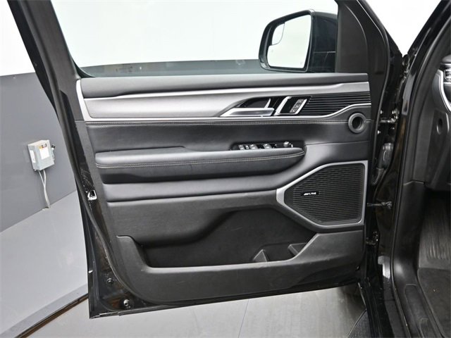 Used 2025 Jeep Wagoneer Series II image 12