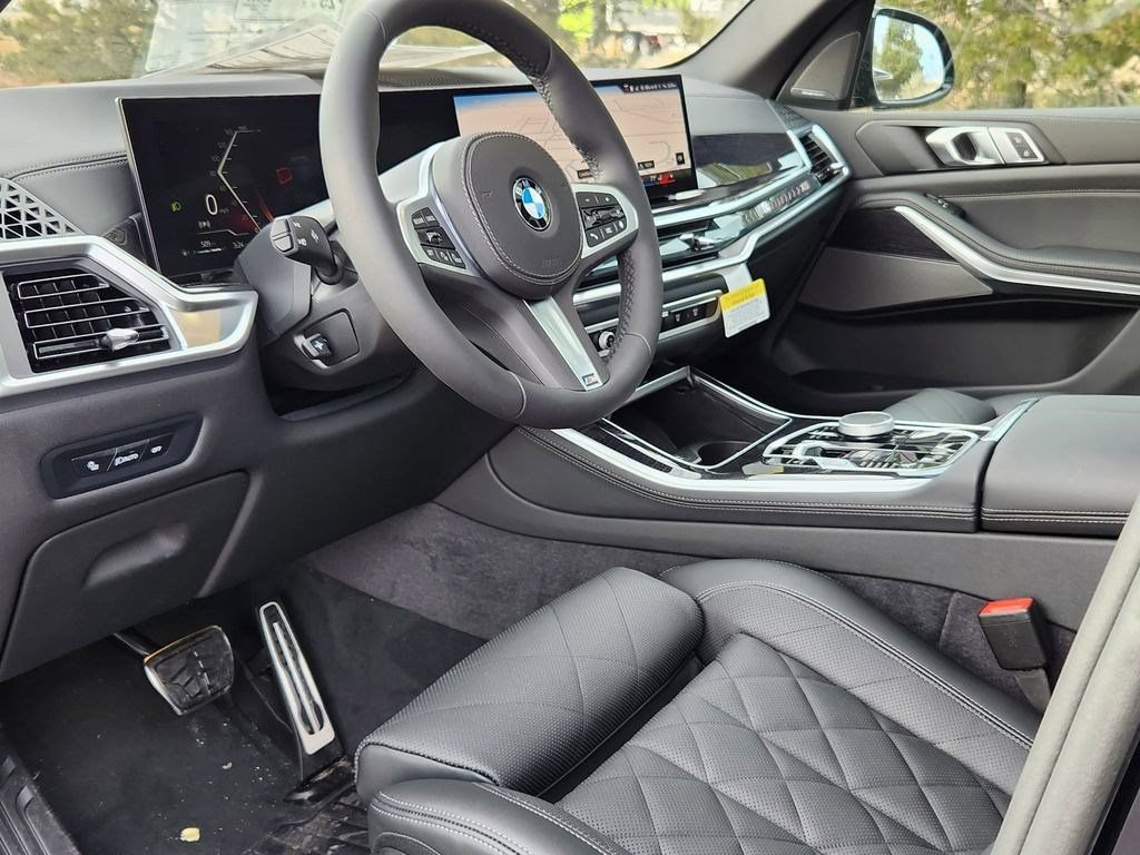 Used 2026 BMW X5 xDrive40i w/ M Sport Package AWD/4WD image 9