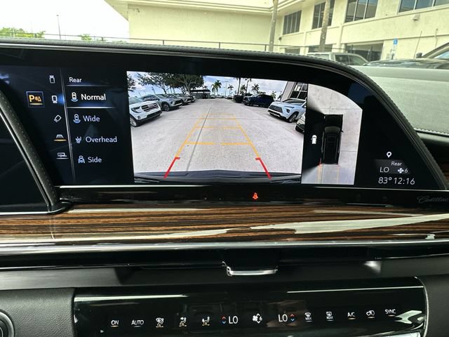 Used 2022 Cadillac Escalade Luxury w/ LPO, Illumination Package AWD/4WD image 25