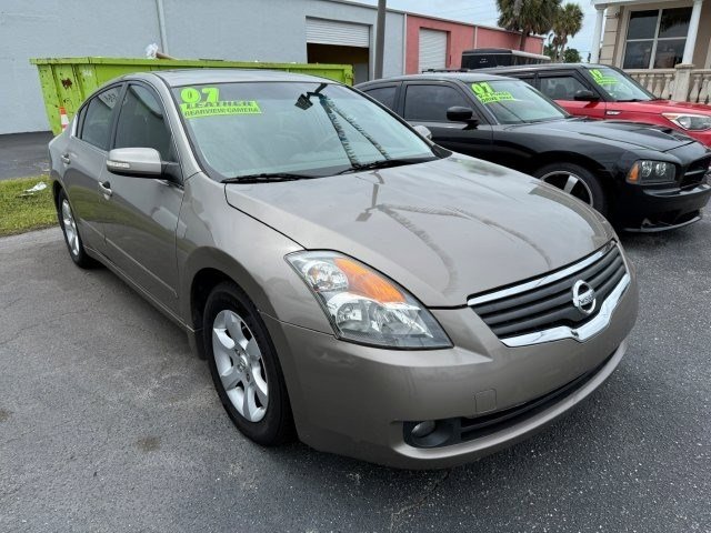 Used 2007 Nissan Altima 3.5 SL w/ Technology Pkg