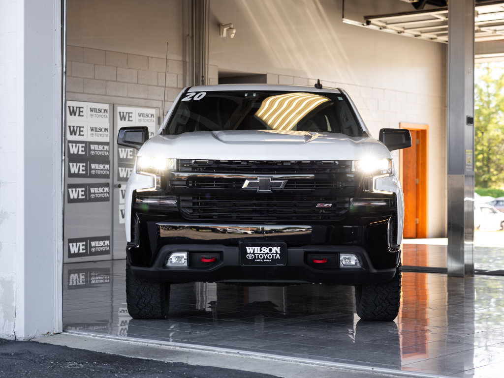 Used 2020 Chevrolet Silverado 1500 LT Trail Boss AWD/4WD image 3