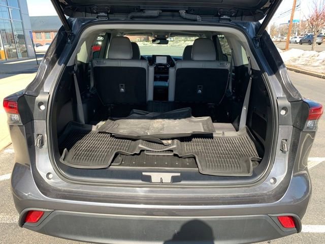 Used 2022 Toyota Highlander XLE image 26