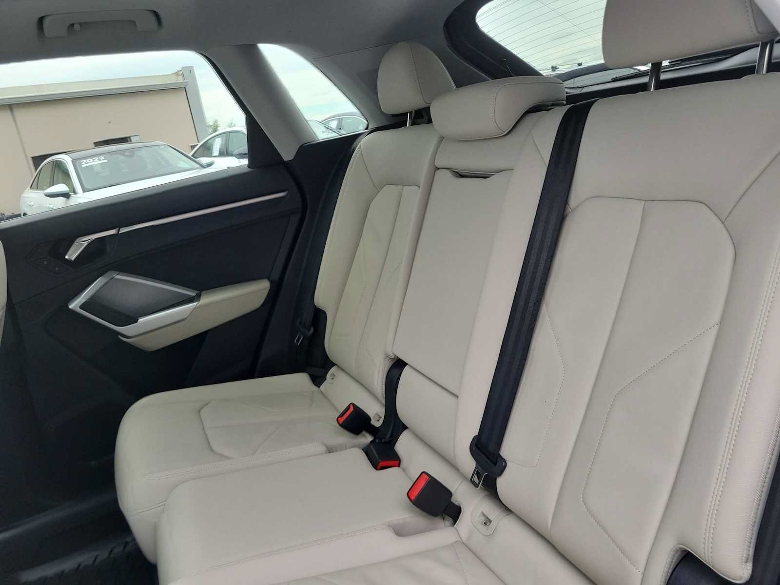Certified 2023 Audi Q3 2.0T Premium w/ Convenience Package AWD/4WD image 18