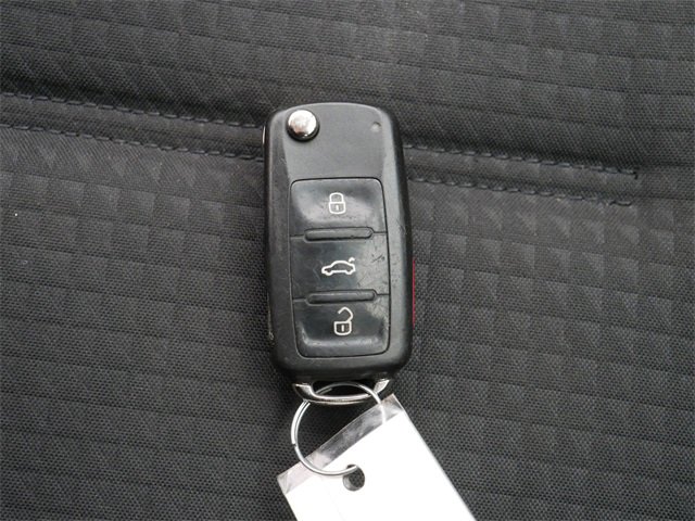 Used 2015 Volkswagen Jetta S image 36