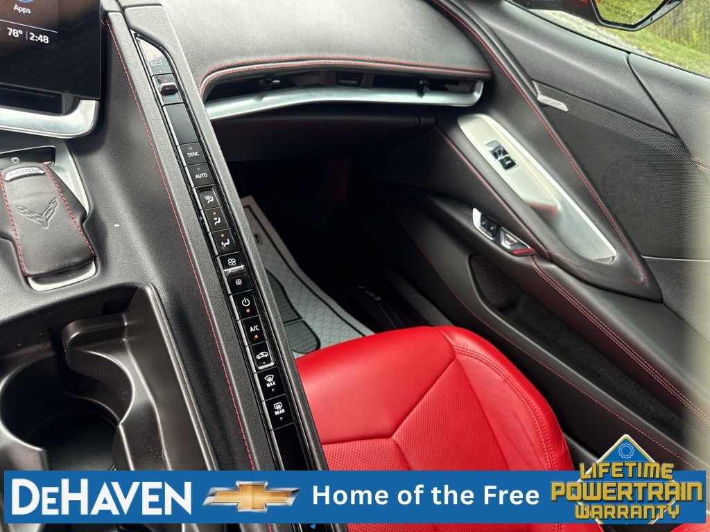 Used 2022 Chevrolet Corvette Stingray Coupe w/ 1LT RWD image 18