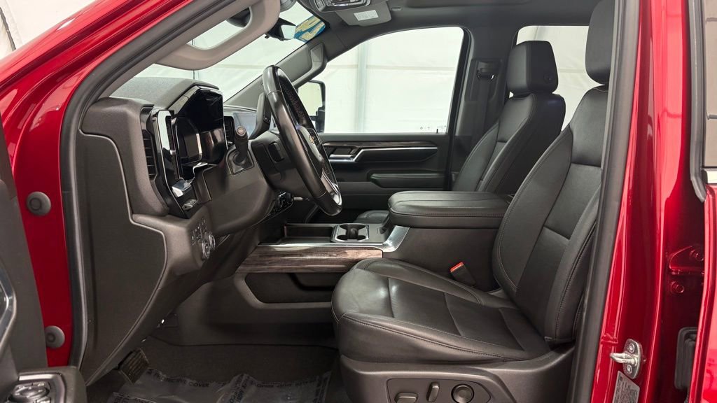 Used 2024 Chevrolet Silverado 2500 LTZ w/ LTZ Plus Package image 16