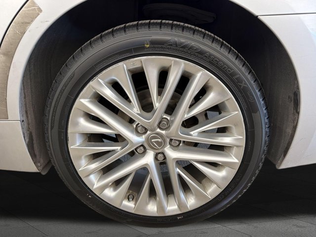 Used 2014 Lexus ES 350 w/ Luxury Package FWD image 24