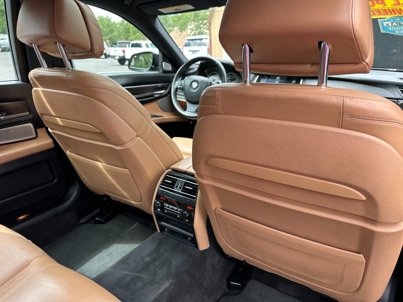 Used 2013 BMW 750Li xDrive image 19