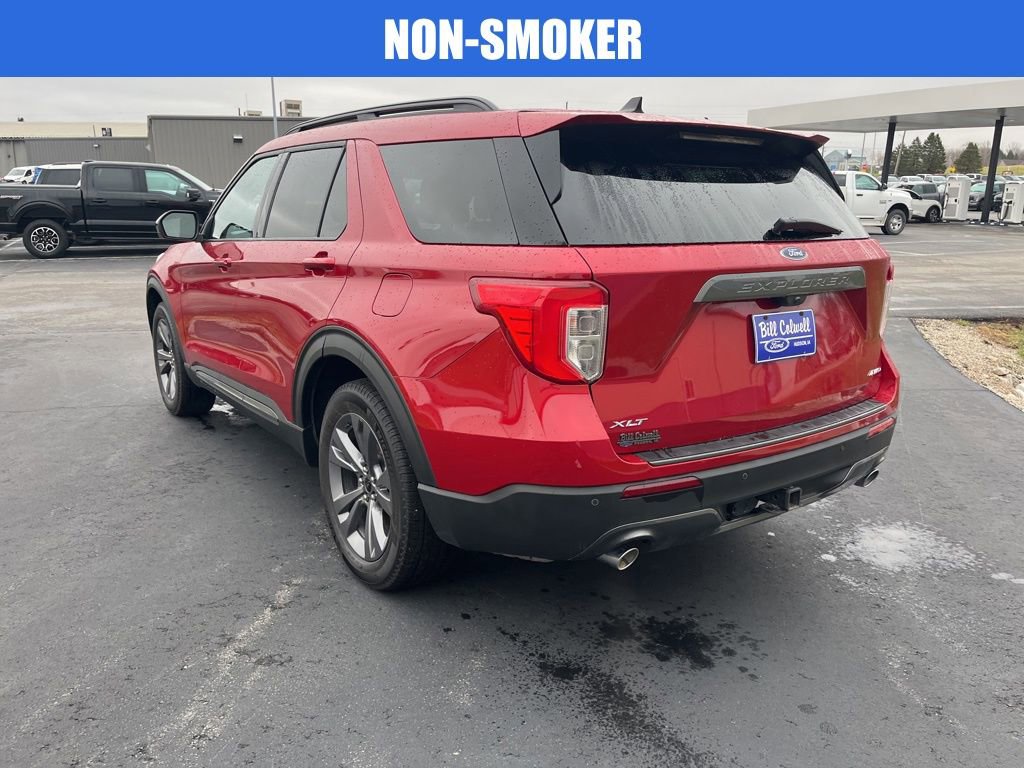 Used 2023 Ford Explorer XLT w/ Equipment Group 202A image 6