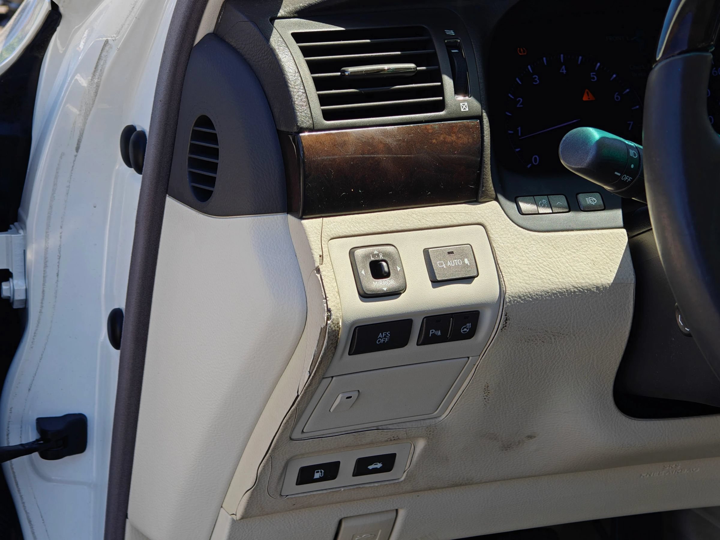 Used 2007 Lexus LS 460 w/ Comfort Pkg RWD image 16