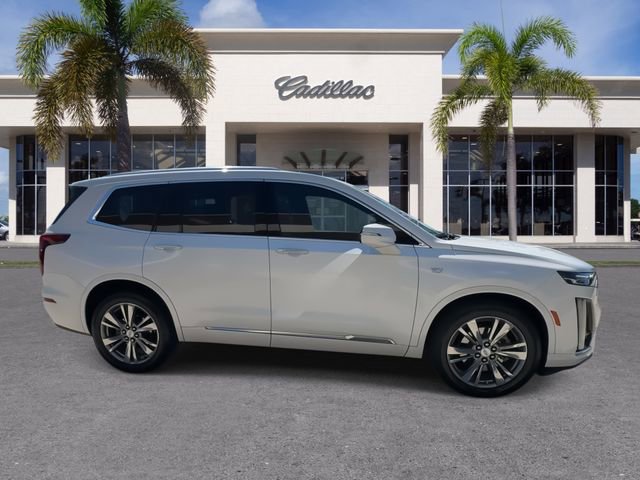 Used 2022 Cadillac XT6 Premium Luxury image 16