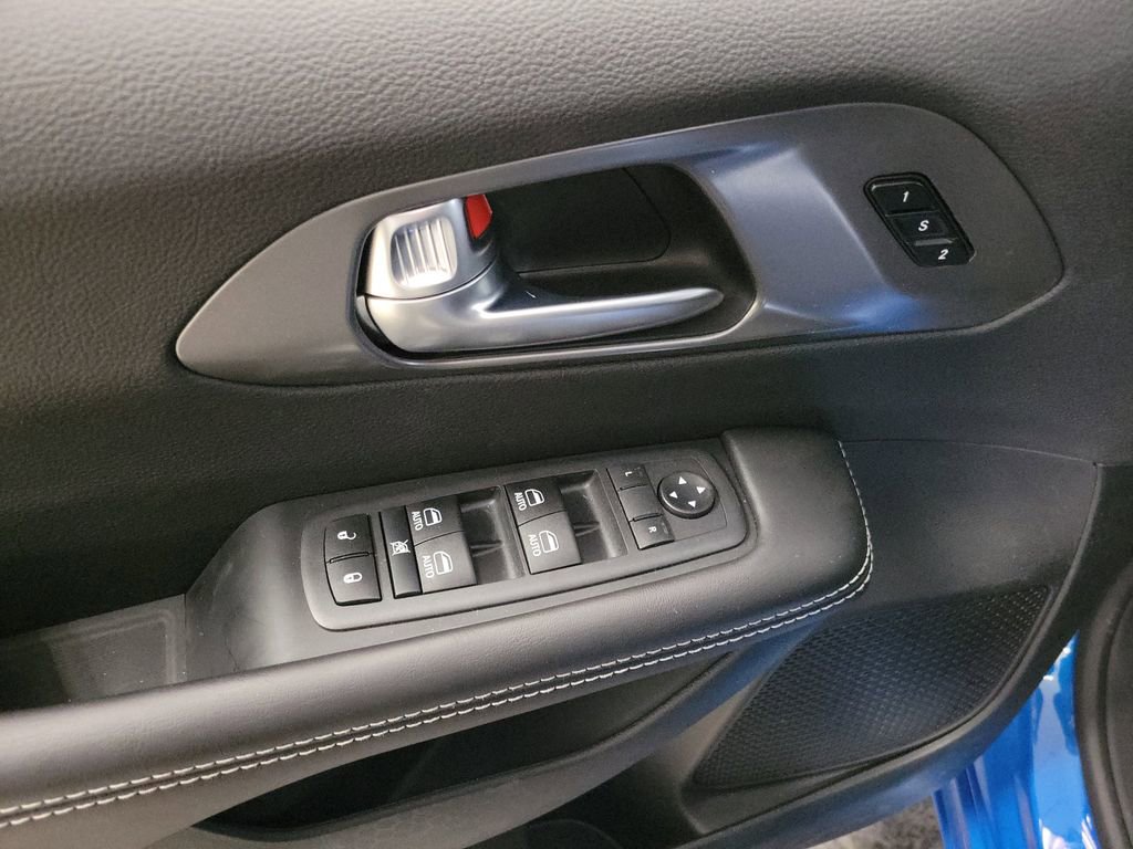 New 2026 Chrysler Pacifica Select w/ S Appearance Package image 16