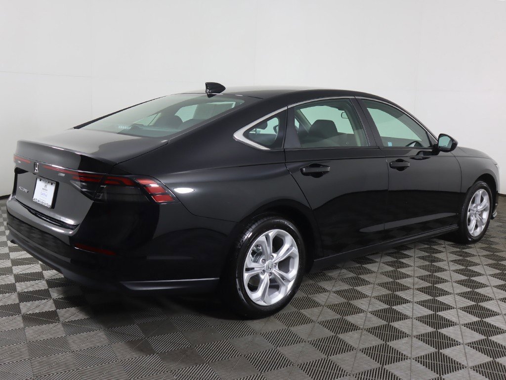 Certified 2025 Honda Accord LX image 7