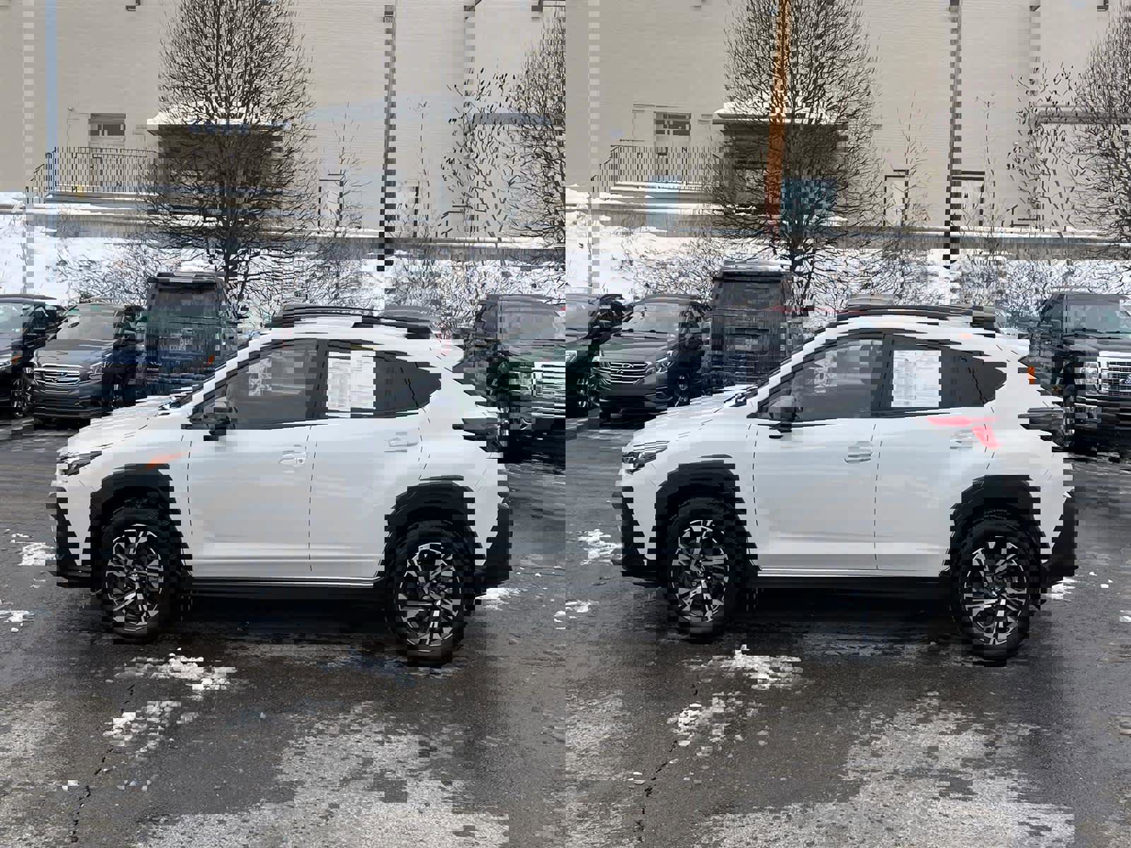 Used 2024 Subaru Crosstrek 2.0i Premium image 2