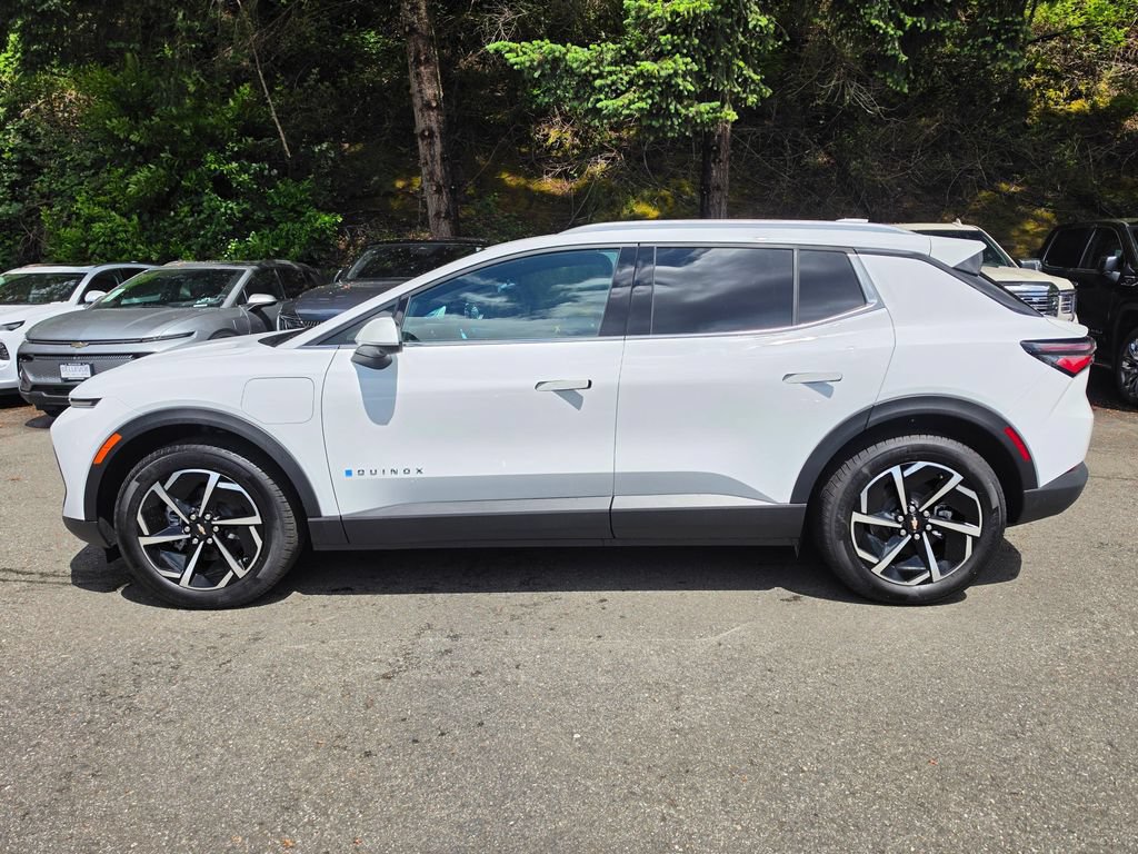New 2026 Chevrolet Equinox EV LT AWD/4WD image 2