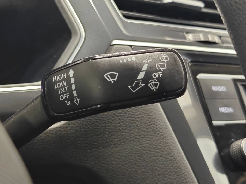 Used 2022 Volkswagen Tiguan S AWD/4WD image 37