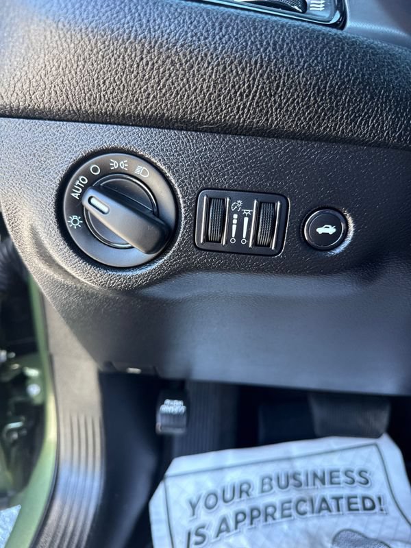Used 2023 Dodge Challenger SXT AWD/4WD image 18