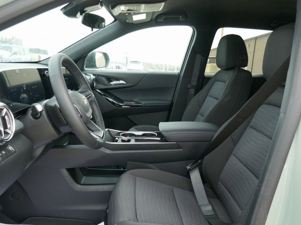 New 2026 Chevrolet Equinox LT image 12