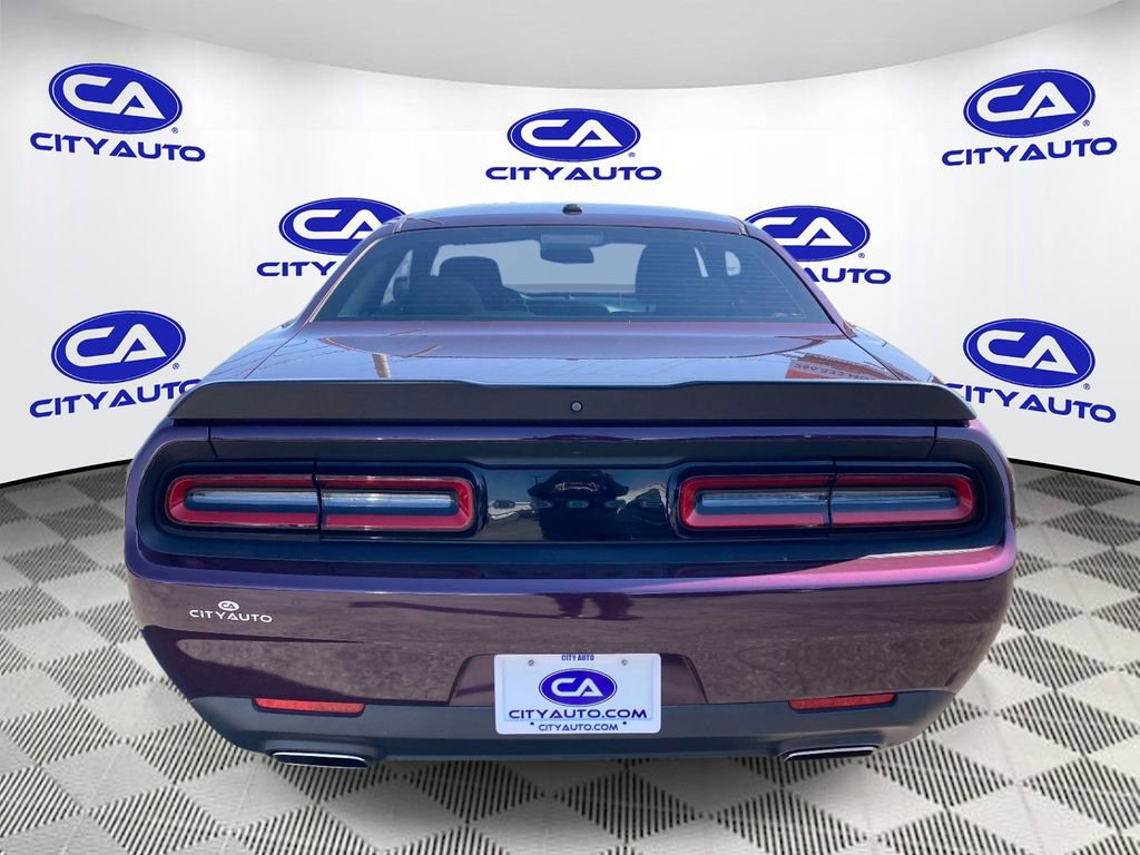 Used 2021 Dodge Challenger SXT w/ Blacktop Package image 4