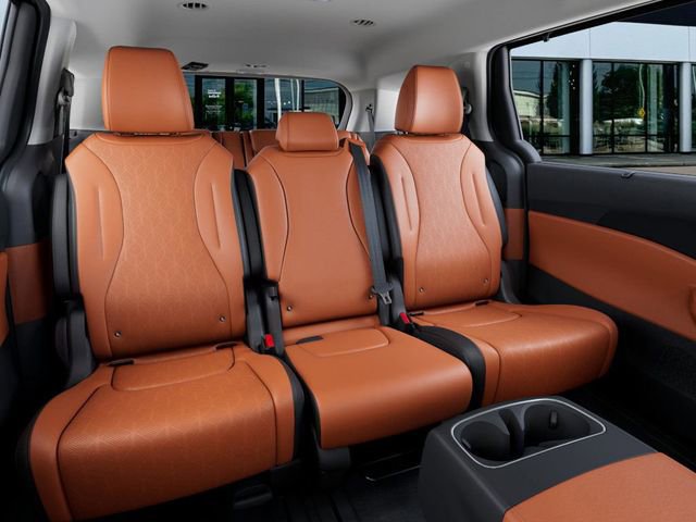 New 2026 Kia Carnival EX image 16