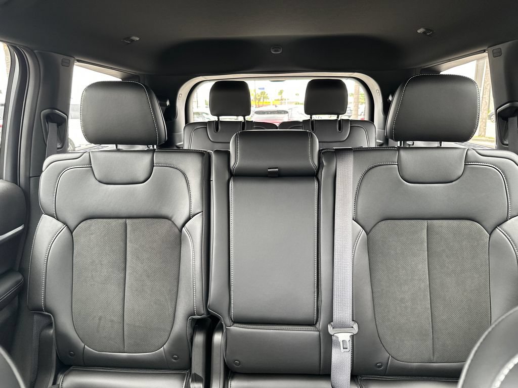 New 2026 Jeep Grand Cherokee L 2WD image 22