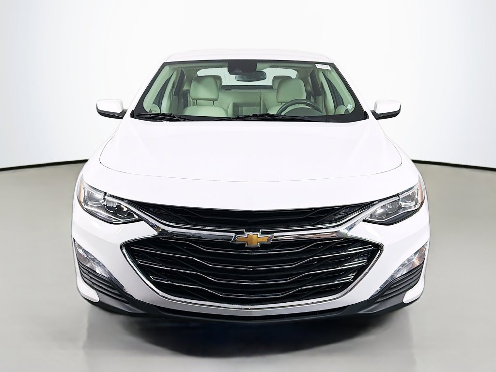 Used 2024 Chevrolet Malibu LT FWD image 2